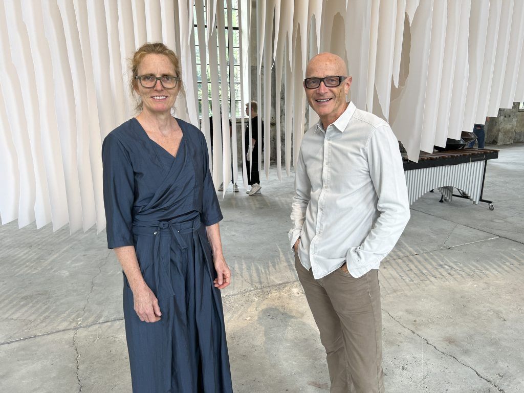 Vernissage lockte viele Gäste in den Kunstraum