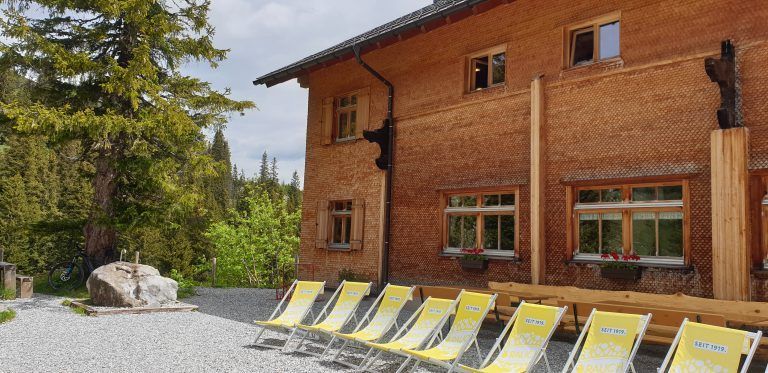 Drei Tuerme und zwei Spruenge