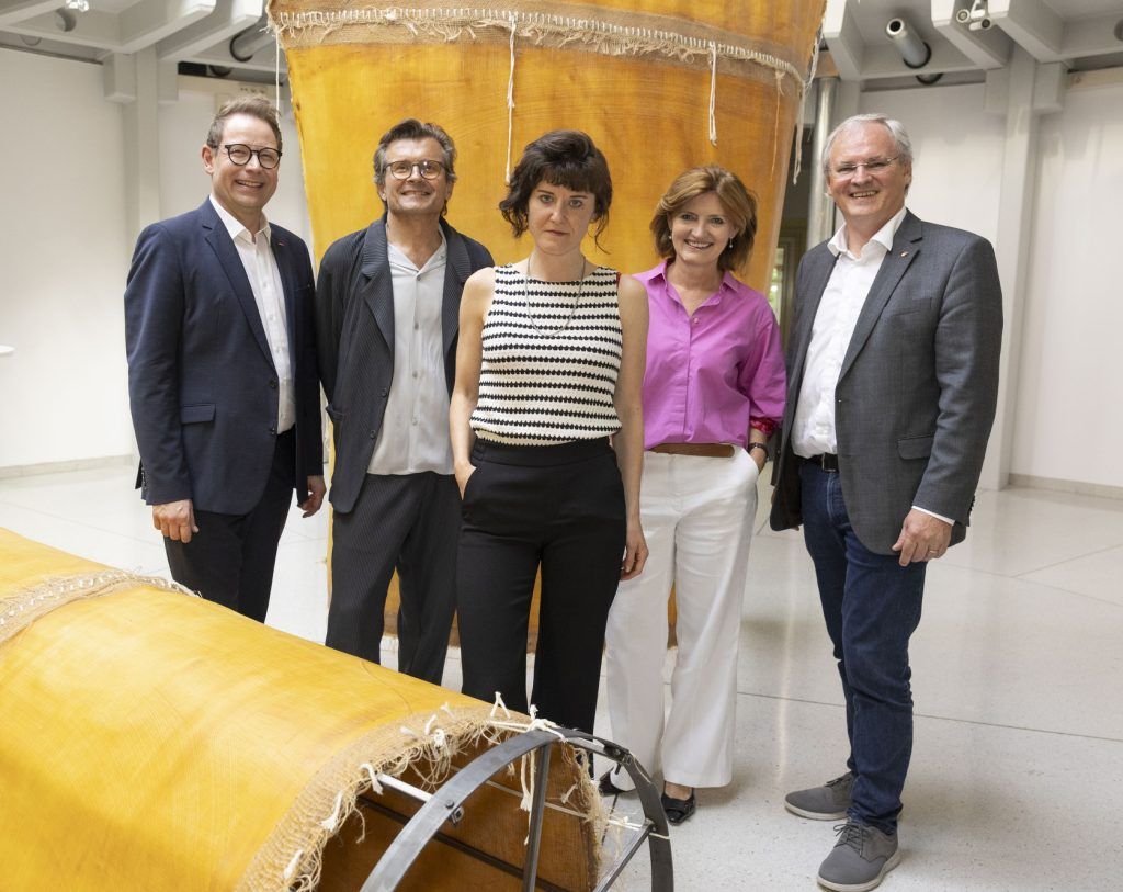 Katharina Fitz beeindruckt mit Skulpturen und Installationen