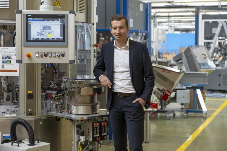 Portrait Angelo Holzknecht CEO Hirschmann Automotive in Rankweil