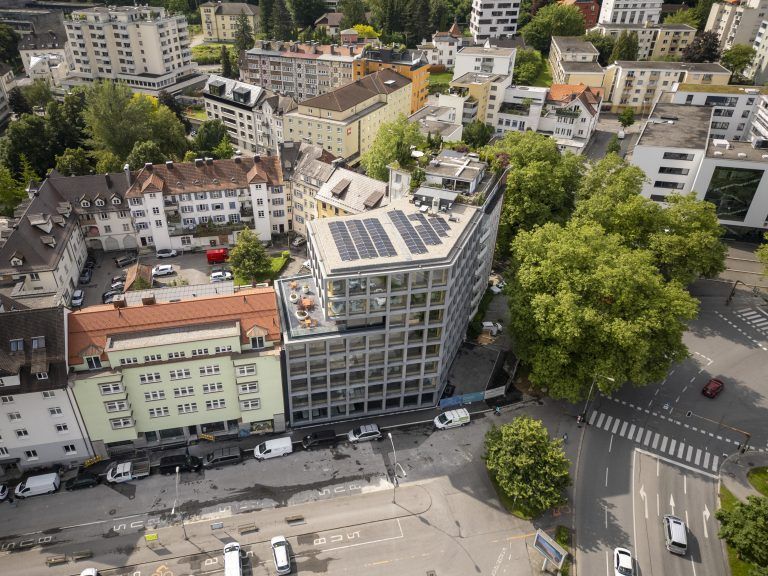 Rundgang durch neues VLV Gebäude; mit Robert Sturn und Klaus Himmelreich; Drohne Bild von oben Luftbild Luftaufnahme Drohnenfoto Drohnenbild