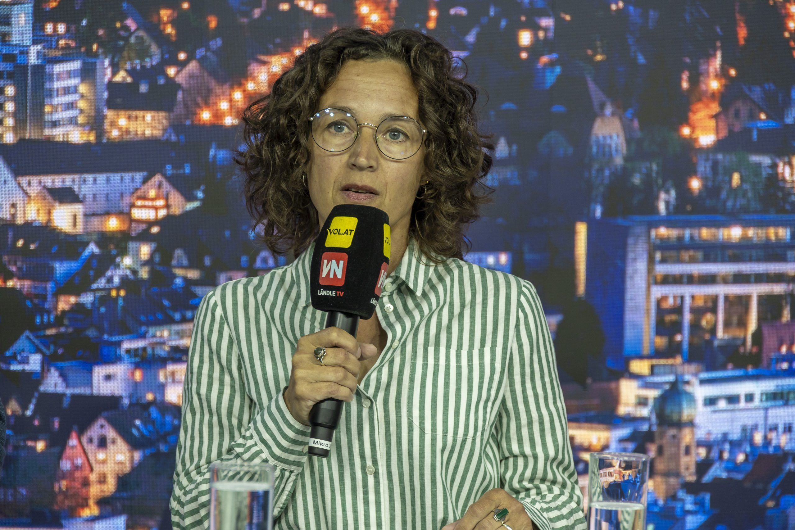 Fotos von der Wahlsondersendung mit den Landesparteichefs