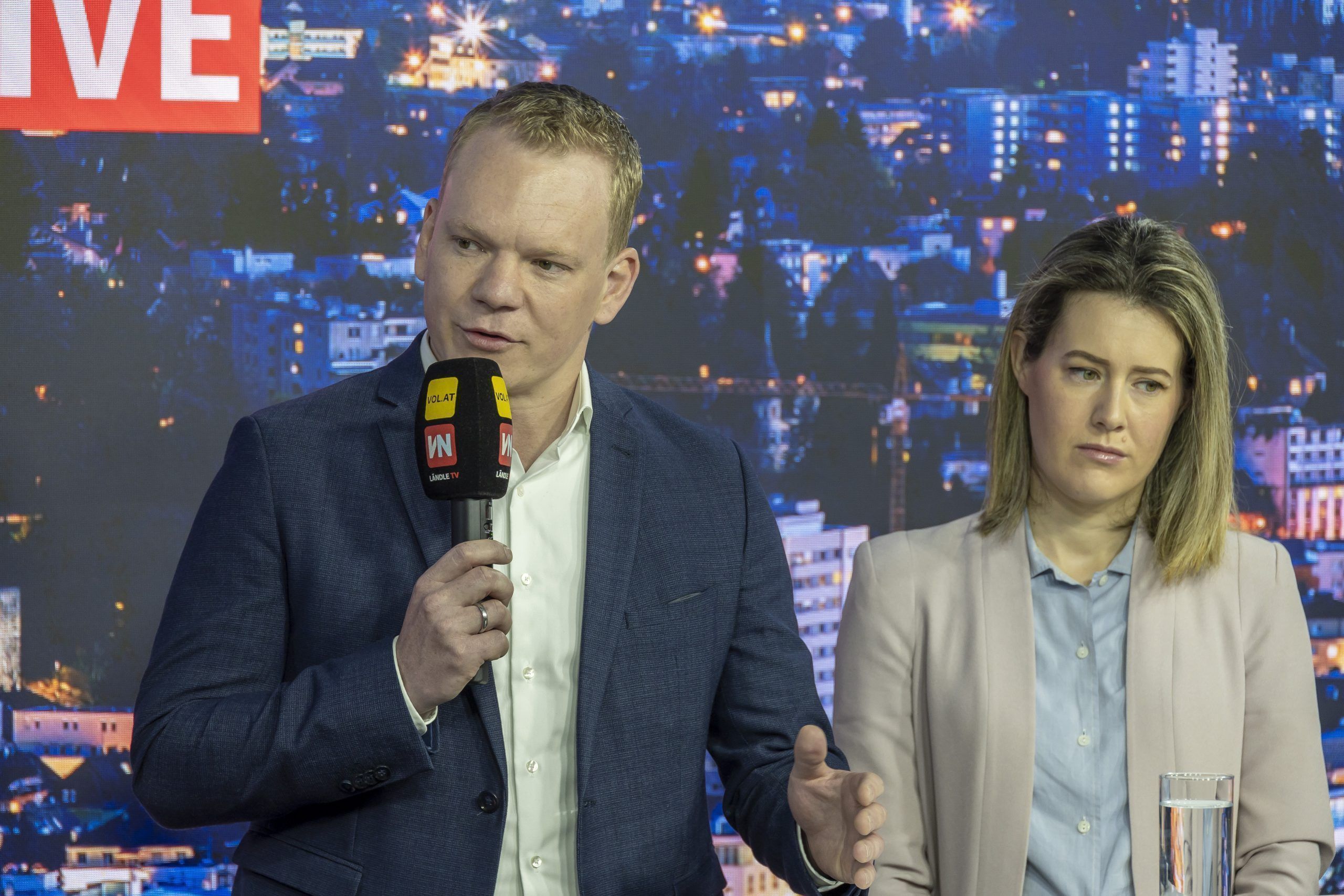 Fotos von der Wahlsondersendung mit den Landesparteichefs