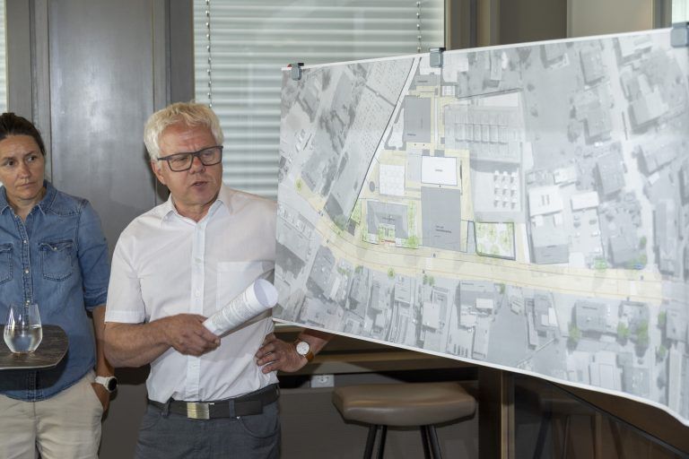 Maßnahmen zur Umgestaltung der L 3 in Dornbirn Haselstauden mit Landesrat Marco Tittler, Vizebürgermeister Julian Fässler (Stadt Dornbirn), Arno Schwärzler (Abteilung Straßenbau, Amt der Vorarlberger Landesregierung) und Harald Geiger (Initiative Haselstauden)
