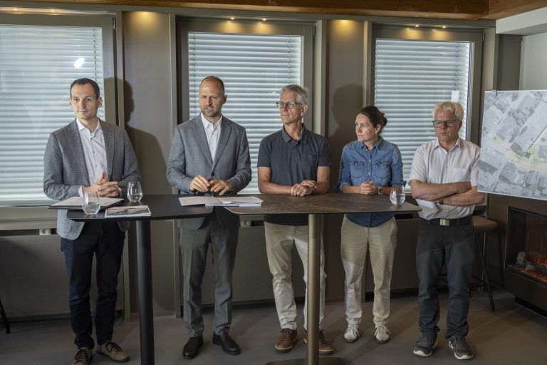 Maßnahmen zur Umgestaltung der L 3 in Dornbirn Haselstauden mit Landesrat Marco Tittler, Vizebürgermeister Julian Fässler (Stadt Dornbirn), Arno Schwärzler (Abteilung Straßenbau, Amt der Vorarlberger Landesregierung) und Harald Geiger (Initiative Haselstauden)