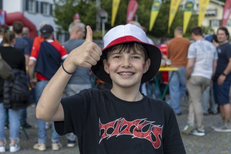 Erstes Österreich Spiel Public Viewing Bilder von der Stimmung, ein paar Menschen