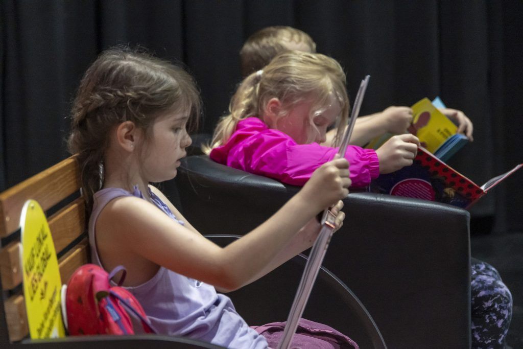 Buch am Bach: Hier gibt’s noch freie Plätze bei Lesungen und Workshops