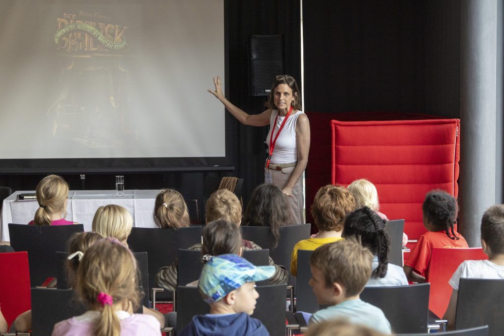 Viel Lesestoff am Finaltag der Buch am Bach in Feldkirch