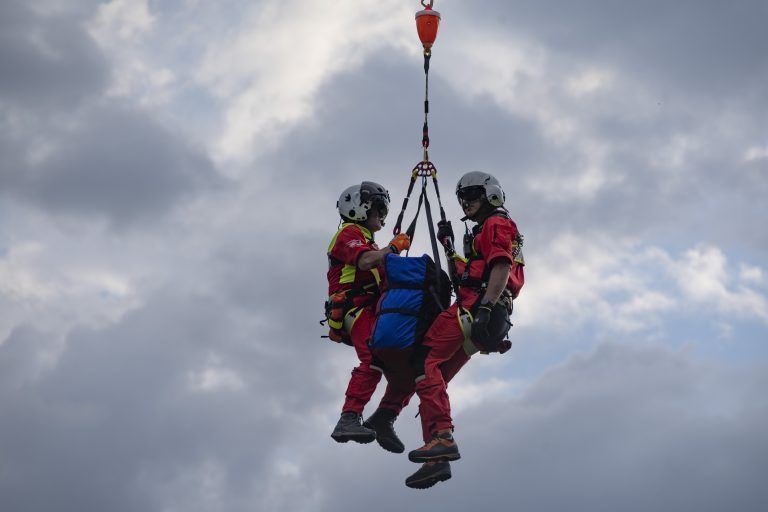 am 24. Juni findet um 19 Uhr eine der größten Feuerwehrrettungseinsatzübungen vom Land Vorarlberg statt – es werden über 400 Mitglieder proben – ganze Straßensperren werden hierfür gemacht. Feuerwehr Rettung Rotes Kreuz !!!!ÜBUNG!!!!! Unfall Brand Evakuierung Rettung