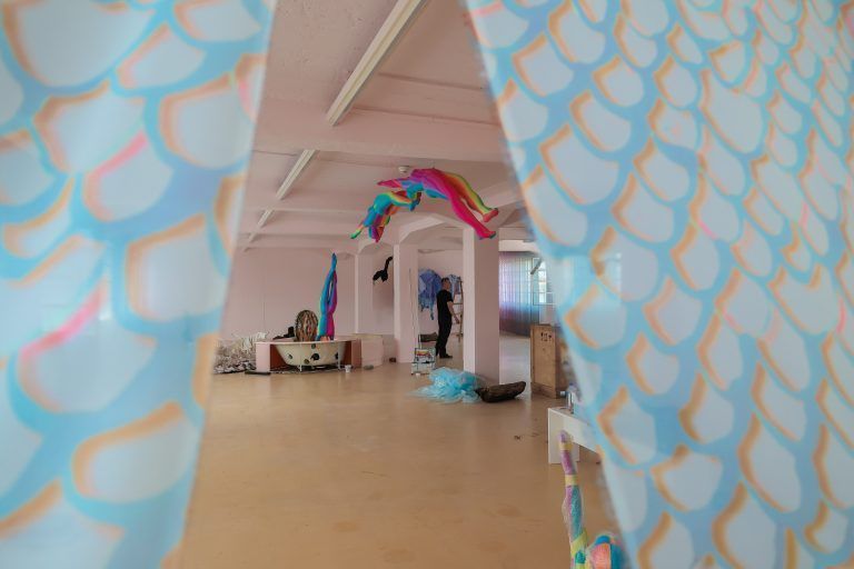 Sommerausstellung Magazin4 und Kultursommer, Kris Lemsalu „Holy Hell OOO, und Kultursommer „Märchenstunde“
