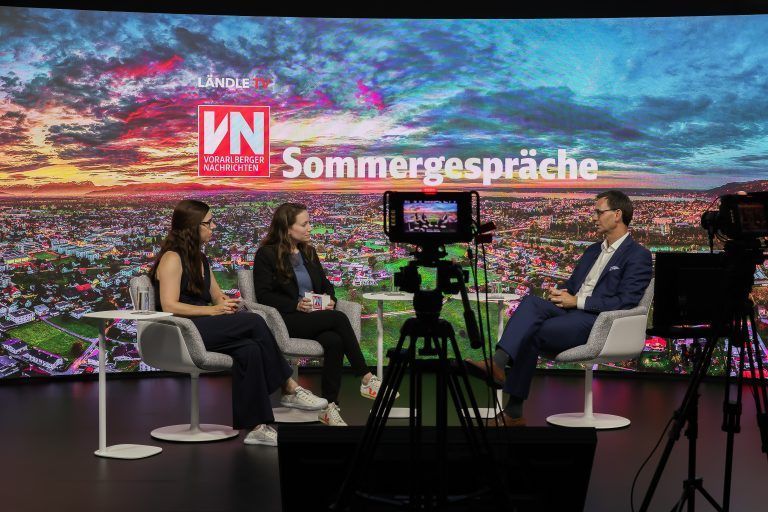 Sommergespräche, Fotos vom Sommergespräch mit Markus Wallner. Interview führen Isabel und Birgit.