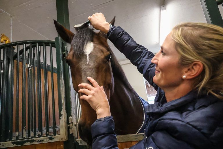 Portrt Reiterin Katharina Rhomberg, Olympiateilnehmerin Katharina Rhomberg, Bilder von ihr und vom Pferd