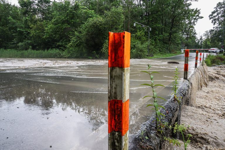 hochwasser dornbirn sperre furt, gegen 13:00 uhr