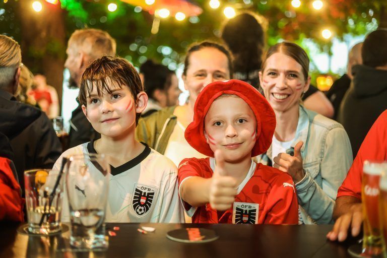 fußball, fussball, public viewing im tivoli dornbirn