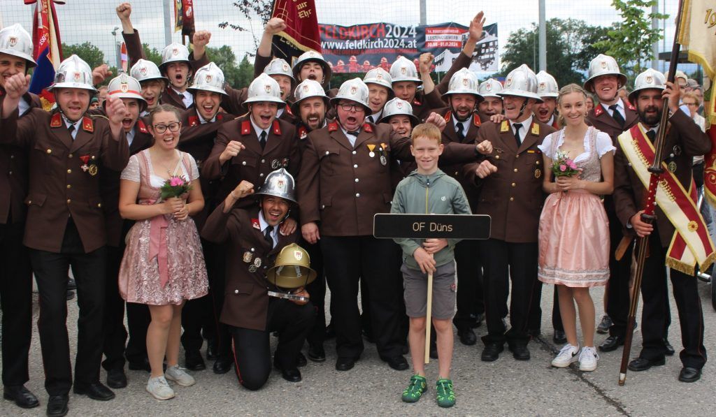 Goldhelm bringt Feuerwehr Düns ans Ziel ihrer Träume