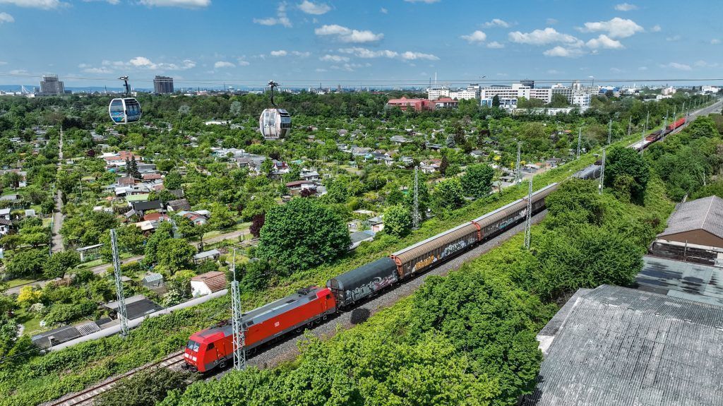 Öffis im Vergleich: Diese Alternative schlägt Elektro- und Dieselbus