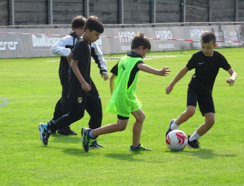 Junge Fußballstars eroberten das Holzstadion