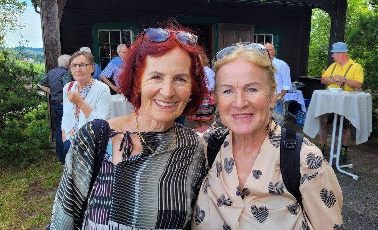 Elisabeth Elsässer und Silvia Di Iorio. - Bilder vom 95-Jahr-Jubiläum der Theresienkapelle am Pfänder (Nachbericht) - Bilder vom 95-Jahr-Jubiläum der Theresienkapelle am Pfänder (Nachbericht)