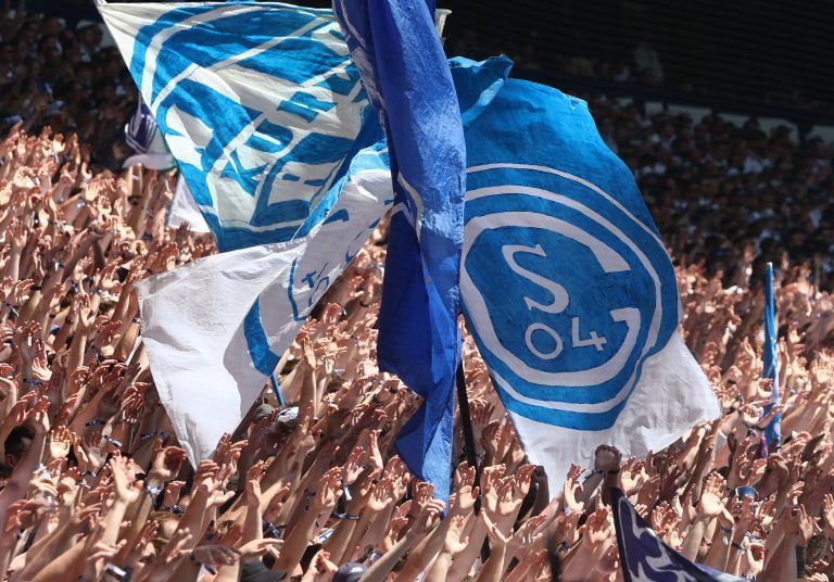 SOCCER-GERMANY-S04-HRO/REPORT