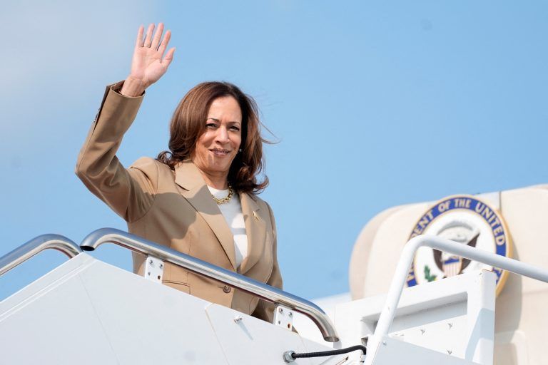 USA-ELECTION/HARRIS
