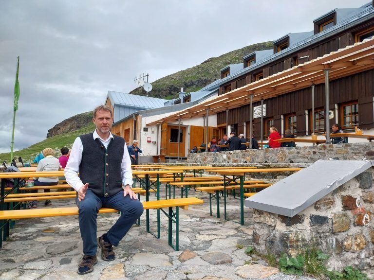 Emil Widmann, Hüttenwirt der Wiesbadener Hütte