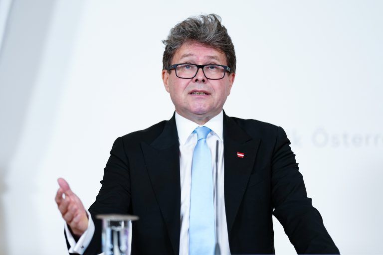 ABD0030_20240626 – WIEN –
STERREICH: Bildungsminister Martin Polaschek (
VP) am Mittwoch, 26. Juni 2024, im Rahmen des Pressefoyers nach einer Sitzung des Ministerrats im Bundeskanzleramt in Wien. – FOTO: APA/EVA MANHART