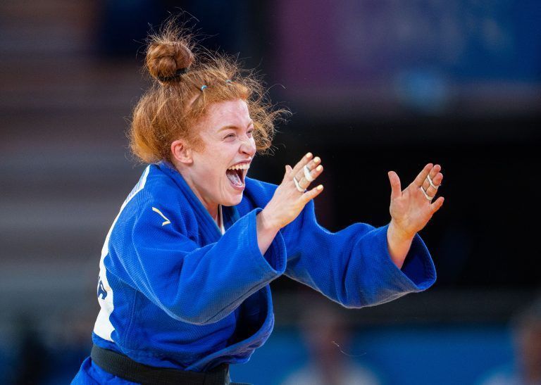 ABD0085_20240730 – PARIS – FRANKREICH: Lubjana Piovesana (AUT) jubelt am Dienstag, 30. Juli 2024, nach ihrer Begegnung gegen Ji-su Kim (KOR) in der bis 63kg Klasse im Judo anl. der olympischen Spiele in Paris. – FOTO: APA/GEORG HOCHMUTH