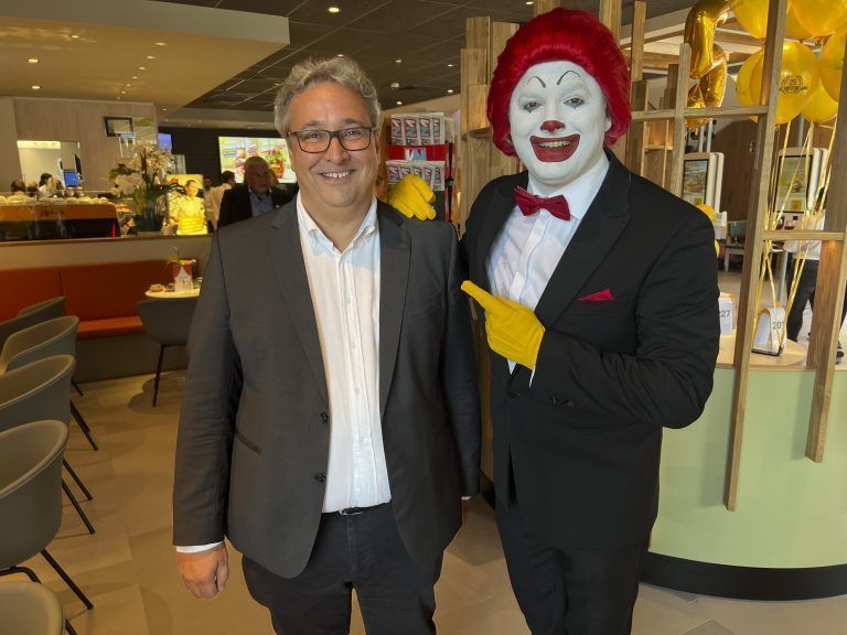Architekt Hansjürgen Frauscher und Ronald McDonald hatten ihre Gaudi