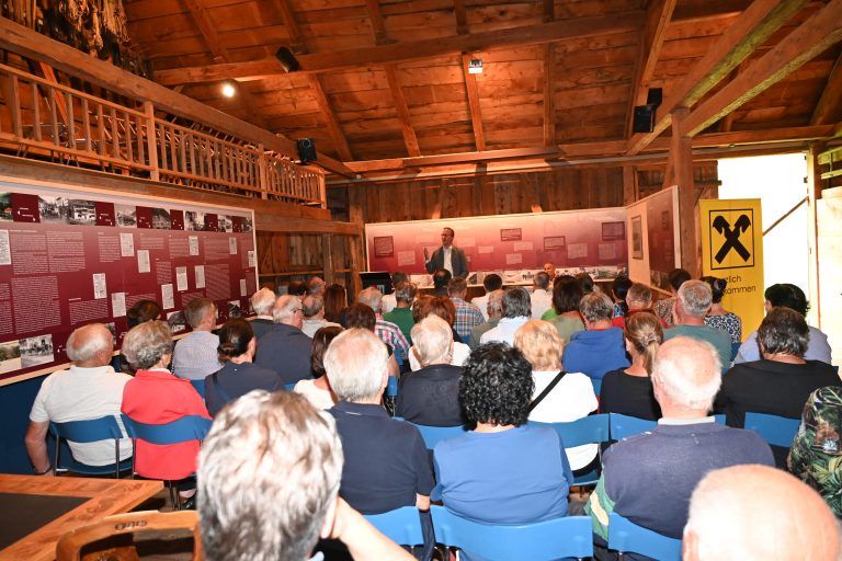 Ausstellungseröffnung Gasthäuser