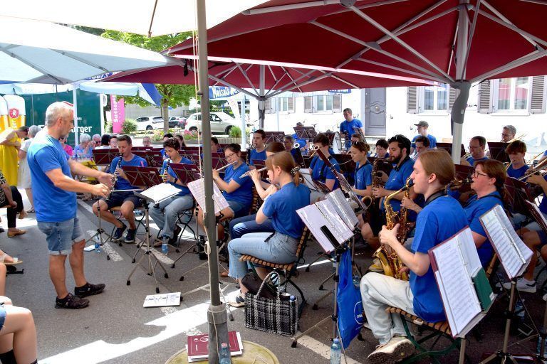 Frühschoppen mit der Stadtmusik Bludenz und der "MusikFabrik", dem gemeinsamen Jugendorchester der Stadtmusik Bludenz und Harmoniemusik Bürs. Gasthaus Riedmiller