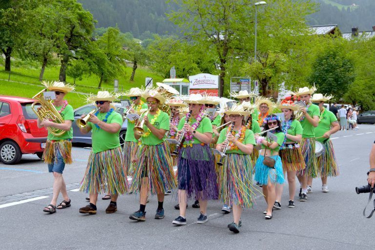 Sommerfasnat, Umzug vom Nannaree bis zum Valiseraparkplatz beim Silvretta Park