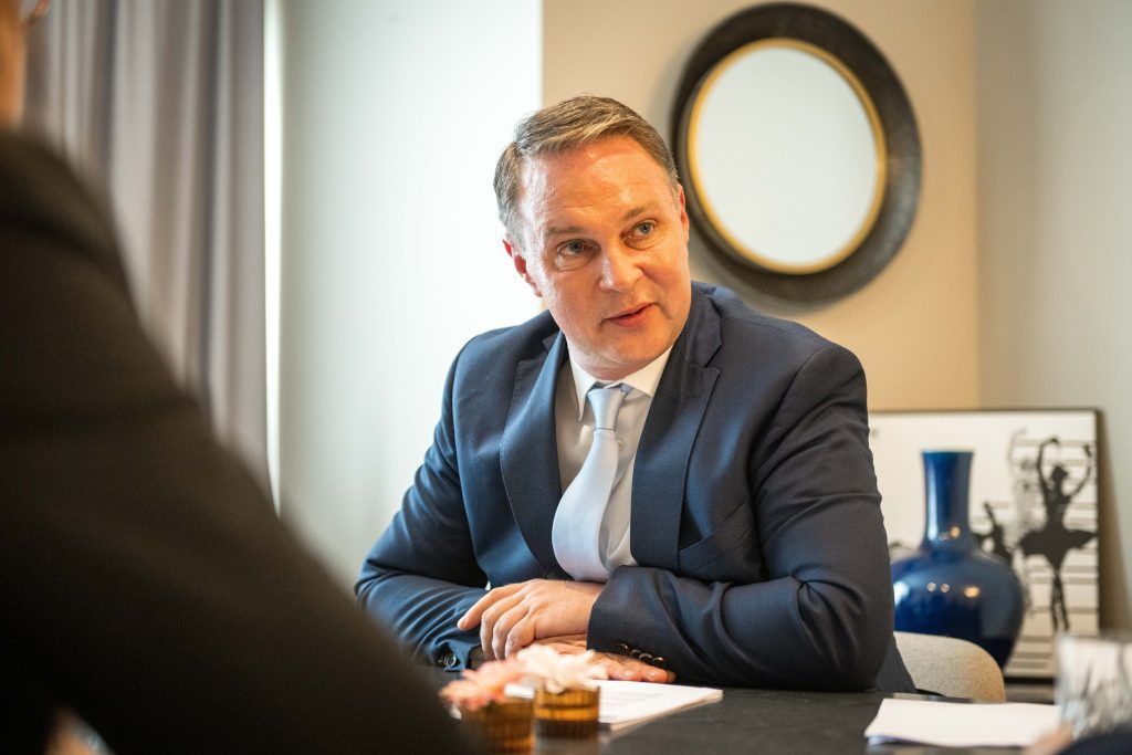 SPÖ-Chef Babler: &#8220;Der Bundeskanzler ist offenbar arbeitnehmerfeindlich&#8221;