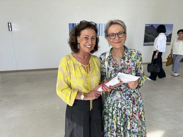 Elisabeth und Andrea Dotter kamen ins Haus 2226