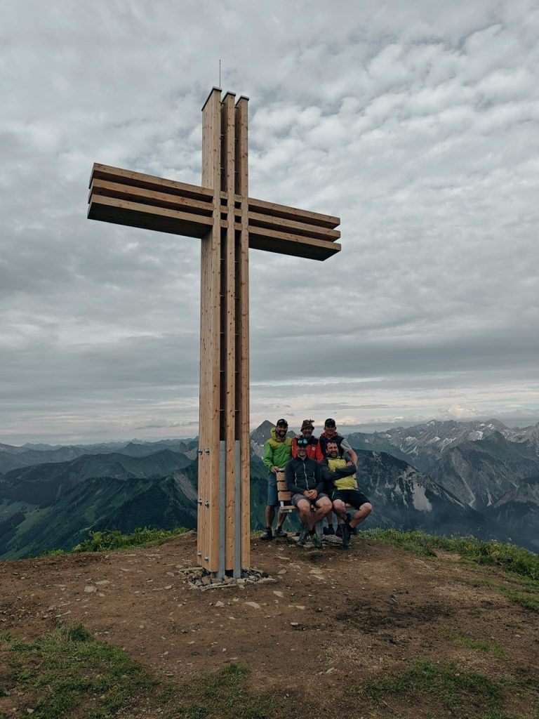 Glatthorn, neues Gipfelkreuz, Bergrettung Fontanella
