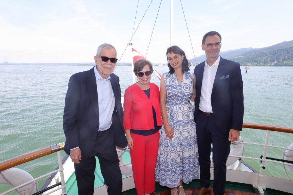 Genussfahrt auf Schaufelraddampfer