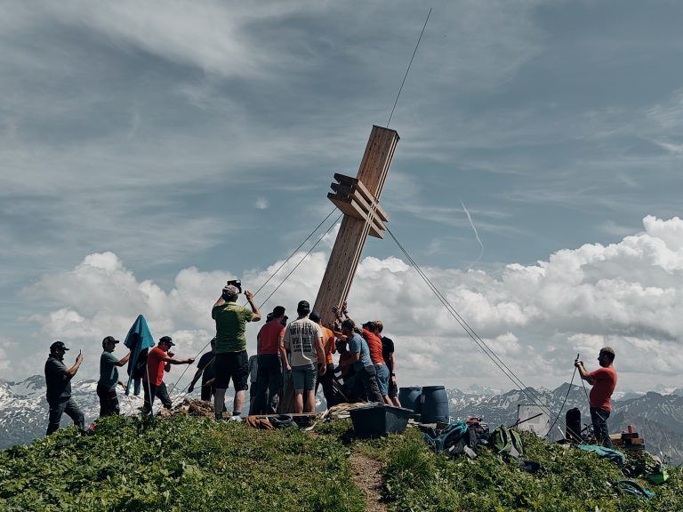 Glatthorn, neues Gipfelkreuz, Bergrettung Fontanella