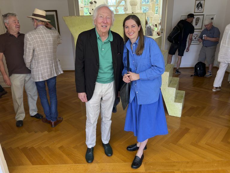 Jürg Zumtobel und Christine Dünser beim Rundgang im Künstlerhaus