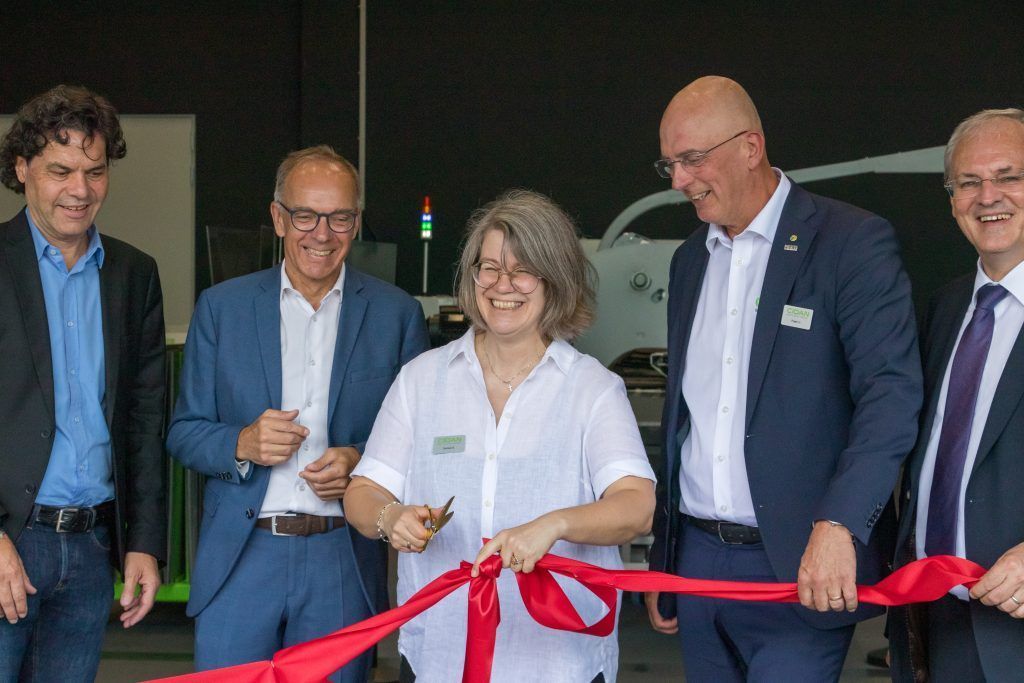 Große Freude: Millionen-Investition für Maschinenbauer