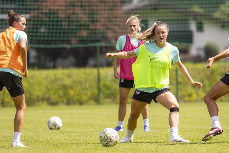 Fußball, Frauen Nationalteam Öffentliches Training der Nationalmannschaft Carina Brunold