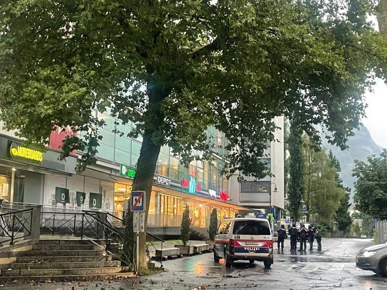 Waffen-Alarm im Stadtmarkt