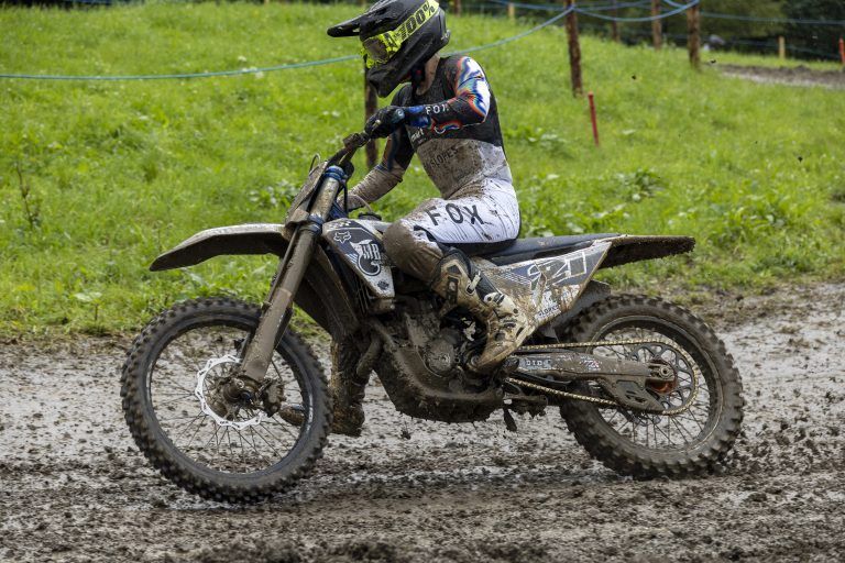 Motocross Montikel 2024 Veranstaltung diverse Rennläufe Publikum Rennen
