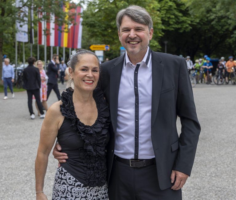 Festspieleröffnung Treffpunkt Kleider Freischütz 2024 Eröffnung Festspielhaus