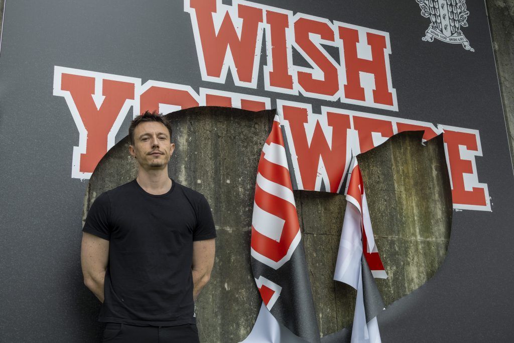 &#8220;Wish you were gay&#8221;-Billboards in Bregenz wurden Zielscheibe von Vandalismus