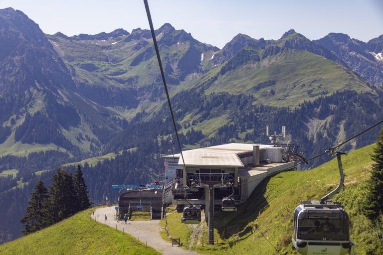 Diedamskopf Wandern Menschen Umfrage Bergbahnensommer – Zwischenbilanz