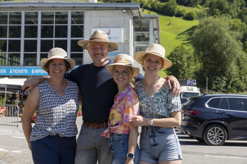 Von Goldener Hochzeit bis sportlichem Abenteuer: Bergsommer nimmt Fahrt auf