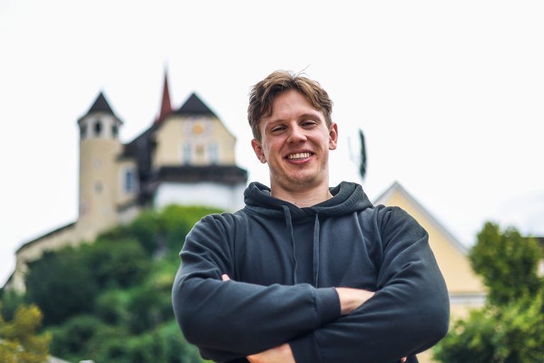 Marco Rossi, vor dem Abflug nach Kanada
