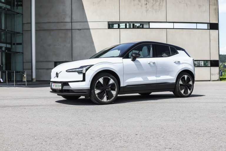 auto, autotest volvo ex30
