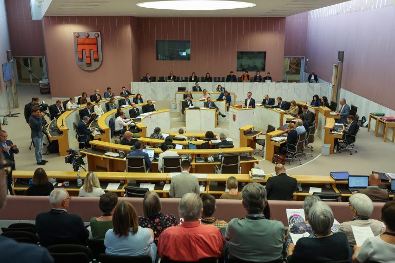Fotos von der Aktuellen Stunde und Landtagssitzung