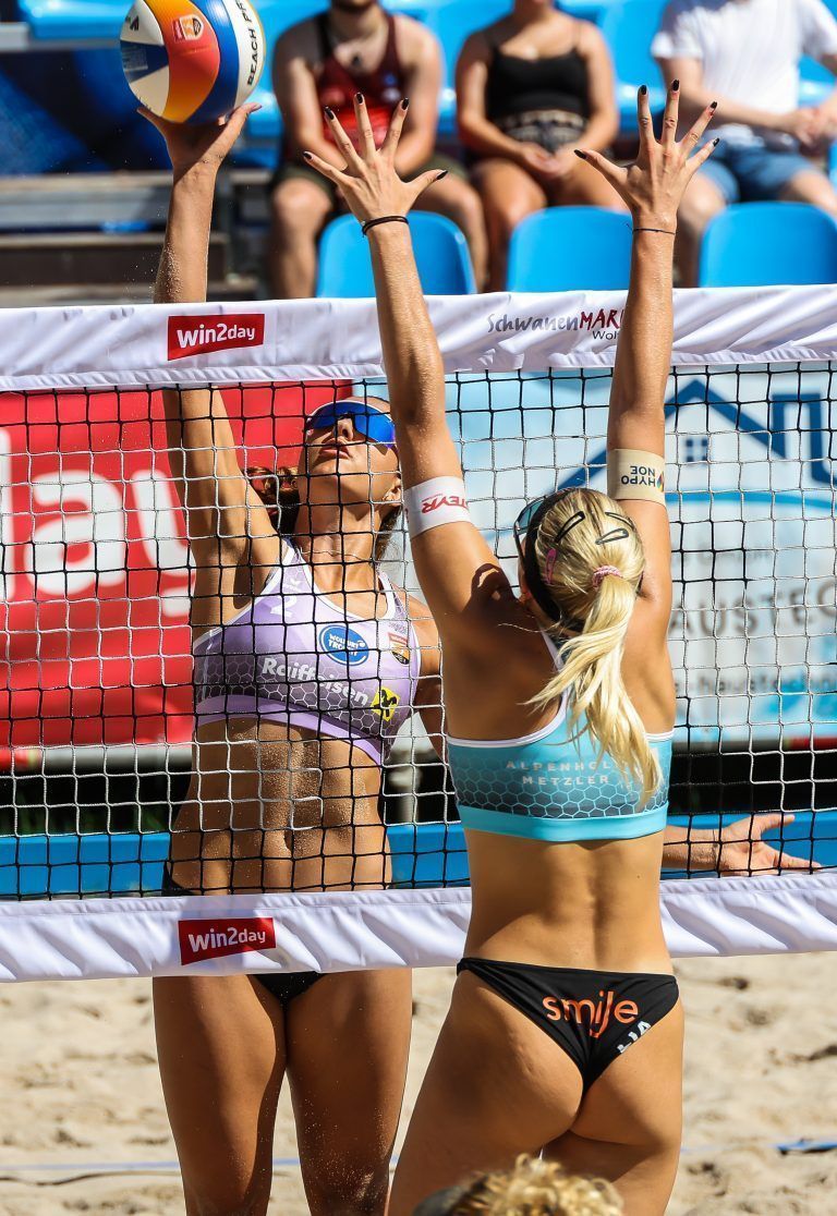 Beachvolleyball, Wolfurttrophy, Spiel 3 (hellblau ist Berger Team)Beachvolleyball, Wolfurttrophy, Spiel 3 (hellblau ist Berger Team)Beachvolleyball, Wolfurttrophy, Spiel 3 (hellblau ist Berger Team)