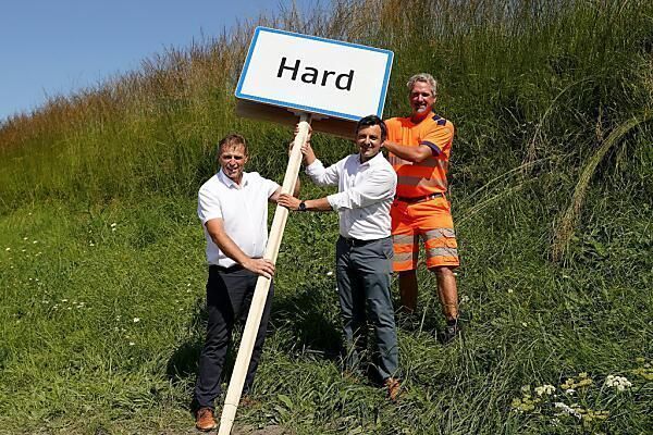 Vorarlbergs erste nachhaltige Ortstafel in Hard gestohlen